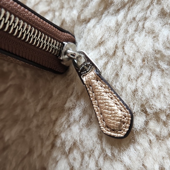 Gorgeous Coach 3/4 Zippered Signature Star Leather Long Wallet โญ๏ธ๐ค - Picture 5 of 16